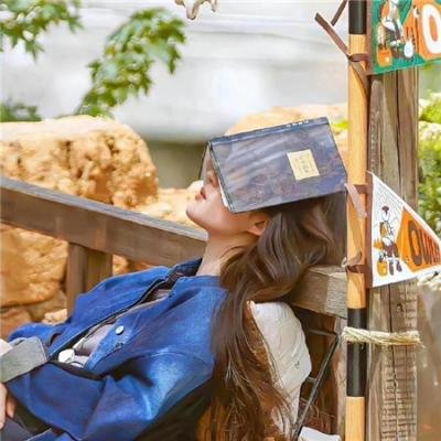 直播间实拍：超模之女豪车代步炫富，品牌方解约